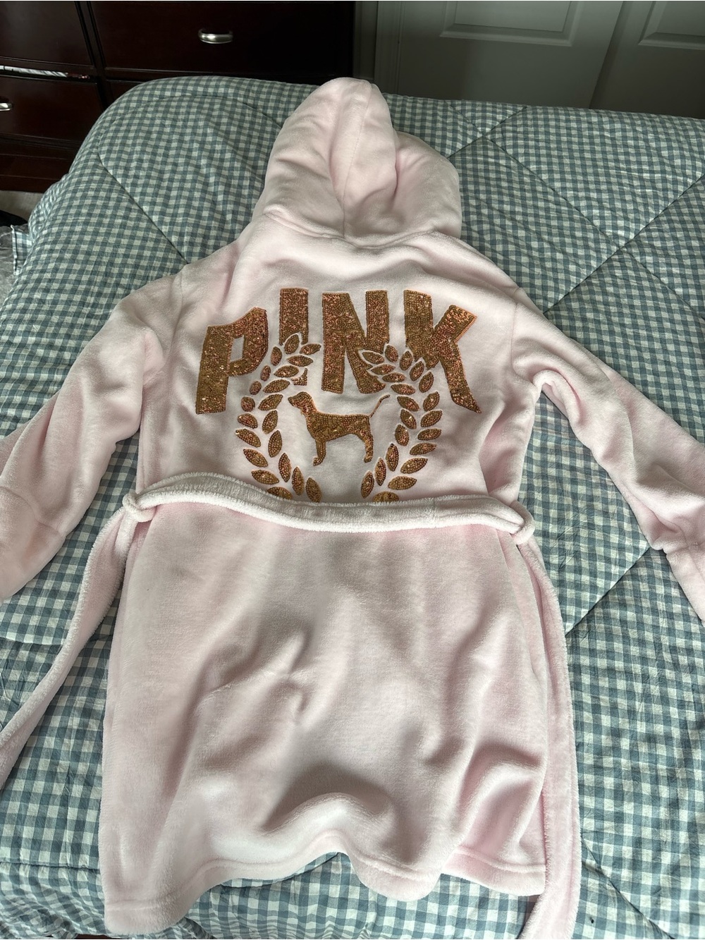 PINK Victoria's Secret Light Pink Plush Hooded Robe - Picture 2 of 5
